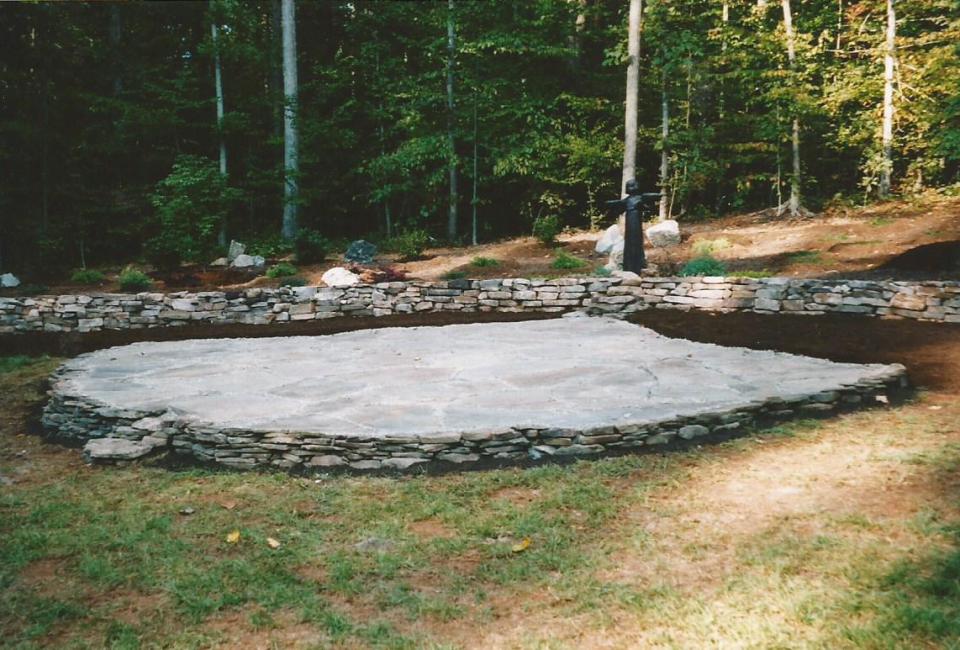 PA Bluestone Patio w/ PA Fieldstone Border & Tennessee Fieldstone Retaining Wall in background ~ Front View w/ steps